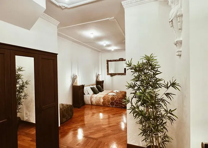 Konukevi Residenza Tritone - Trevi Fountain 4*