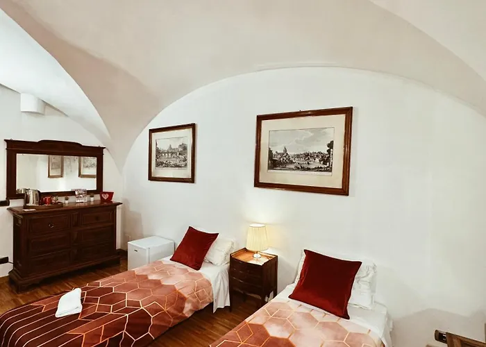 Residenza Tritone - Trevi Fountain 4*