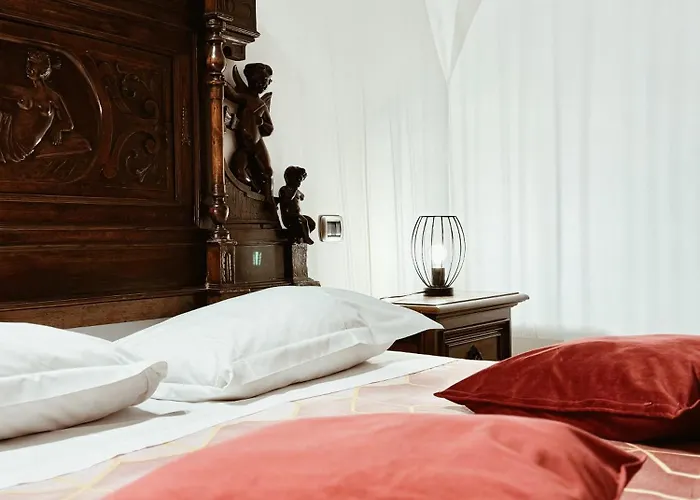 Residenza Tritone - Trevi Fountain Konukevi 4*