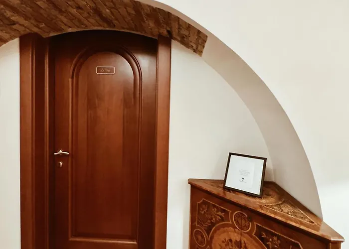 Residenza Tritone - Trevi Fountain 4* Rome